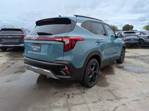 New 2026 Kia Seltos EX FWD image 8