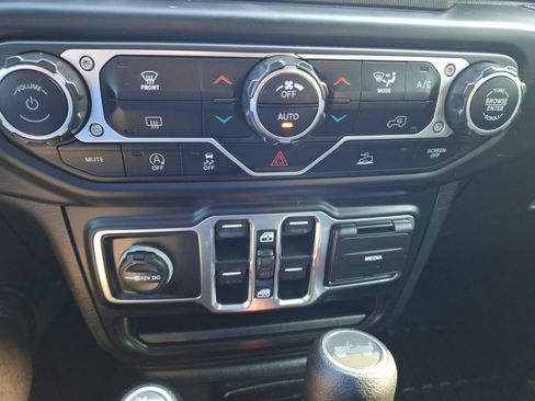 Used 2021 Jeep Wrangler Unlimited Sport w/ Sun And Sound Package AWD/4WD image 26