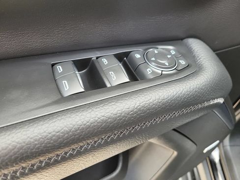 Used 2025 GMC Yukon Denali AWD/4WD image 20