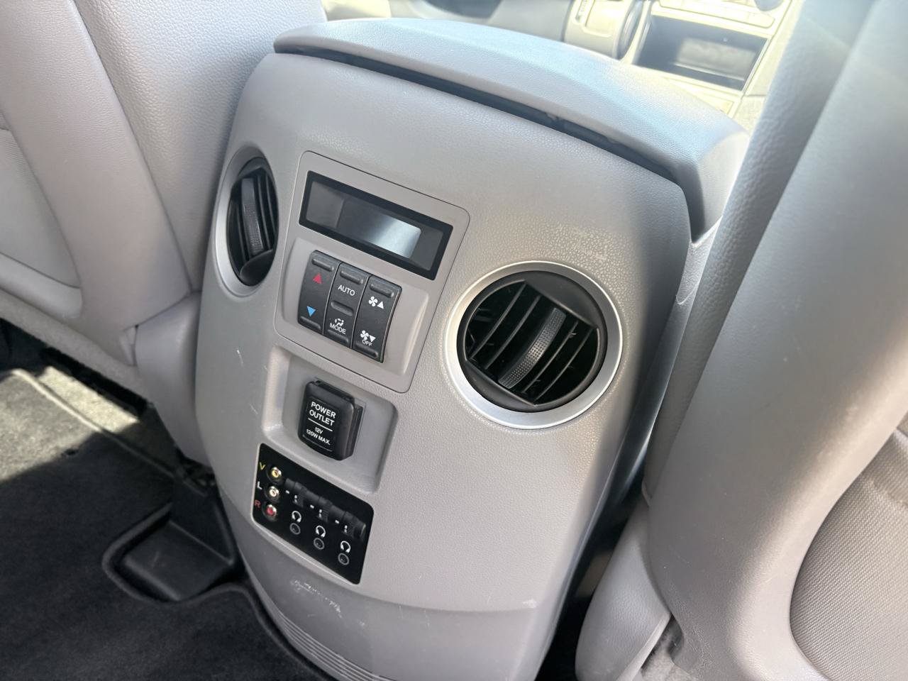 Used 2013 Honda Pilot Touring image 22