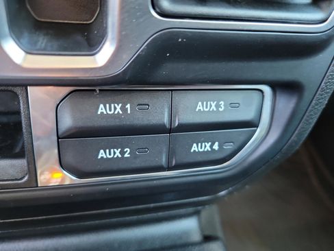 Used 2023 Jeep Wrangler Unlimited Sahara w/ Cold Weather Group image 30