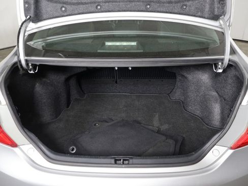 Used 2013 Toyota Camry SE w/ Leather Pkg FWD image 15