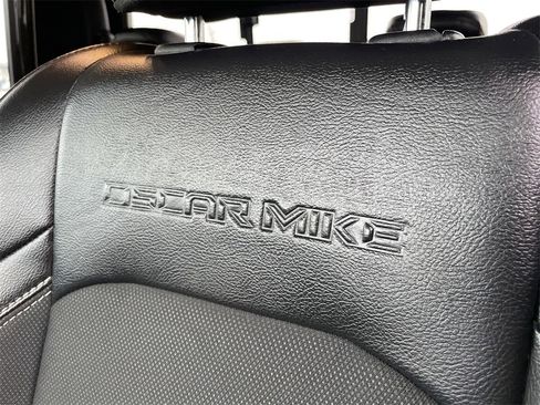 Used 2023 Jeep Gladiator Sport S image 31