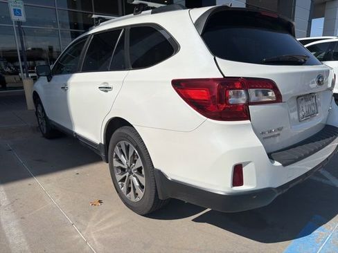 Used 2017 Subaru Outback 2.5i Touring w/ Popular Package #5A image 4