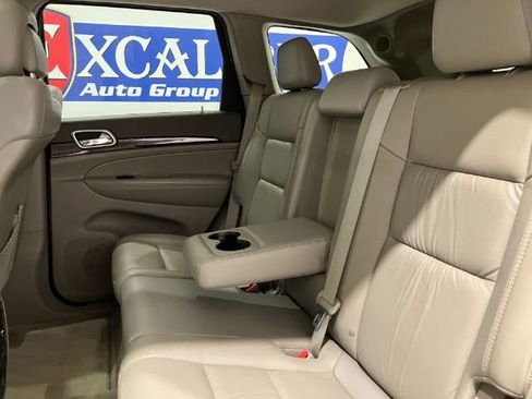 Used 2012 Jeep Grand Cherokee Laredo AWD/4WD image 37