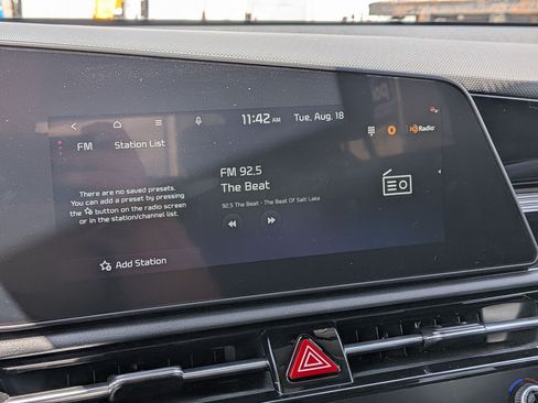 Certified 2026 Kia Niro FWD image 19