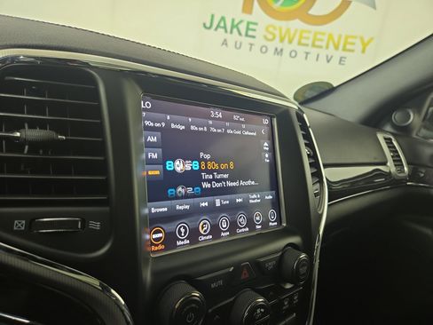 Certified 2018 Jeep Grand Cherokee Overland w/ Interior Metal Package AWD/4WD image 20