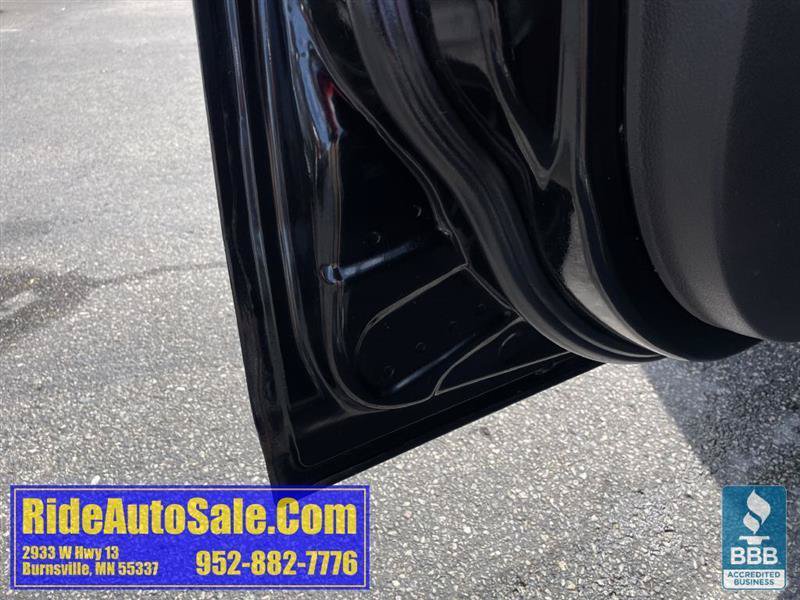Used 2014 Ford Focus SE w/ SE Winter Package FWD image 32