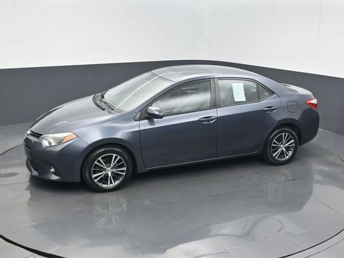 Used 2016 Toyota Corolla LE FWD image 12