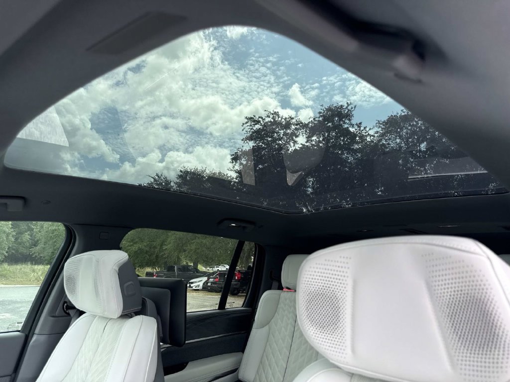 New 2025 Cadillac Escalade IQ Luxury 1 w/ Smart Trailering package AWD/4WD image 33
