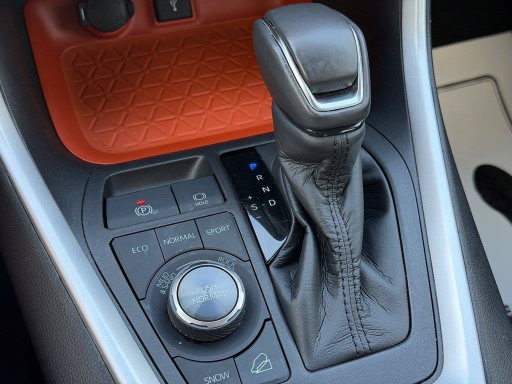 Used 2021 Toyota RAV4 Adventure AWD/4WD image 18