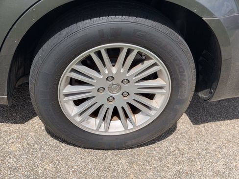 Used 2009 Chrysler 300 Touring RWD image 25