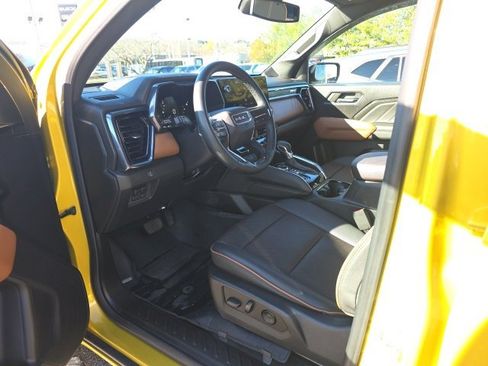 Used 2023 GMC Canyon AT4 w/ AT4 Premium Package image 12