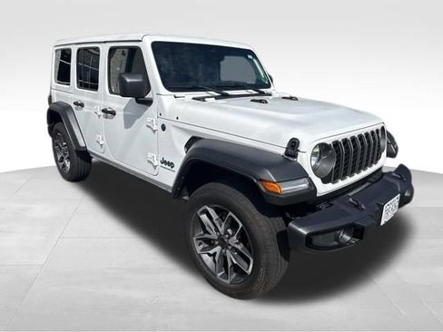 Used 2025 Jeep Wrangler Unlimited Sport S 4xe w/ Convenience Group AWD/4WD image 8