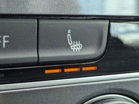 Used 2017 Volkswagen Golf Alltrack SE AWD/4WD image 23