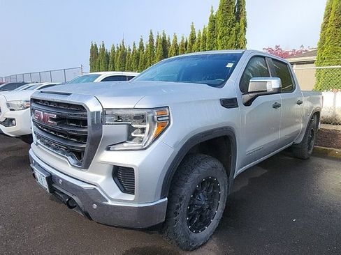 Used 2019 GMC Sierra 1500 4x4 Crew Cab w/ 1SA Driver Alert Package I image 3