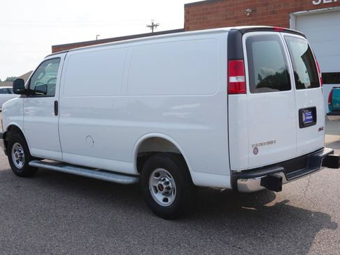 Used 2025 GMC Savana 2500 w/ Driver Convenience Package RWD image 3