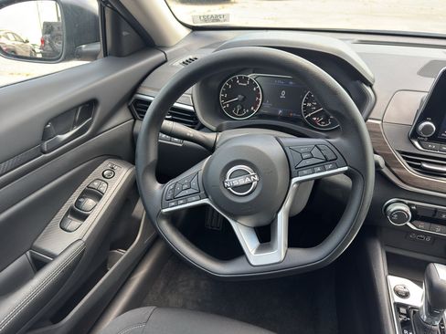 New 2026 Nissan Altima 2.5 SV FWD image 15