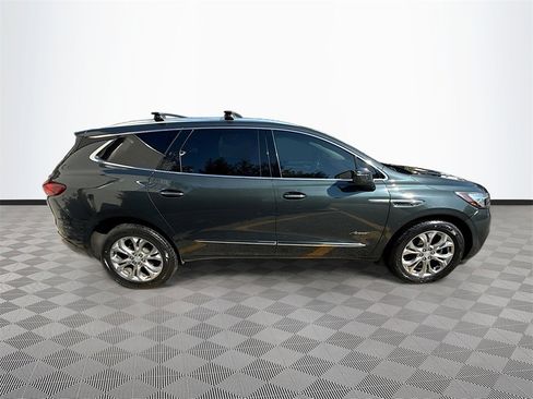 Used 2018 Buick Enclave Avenir image 9