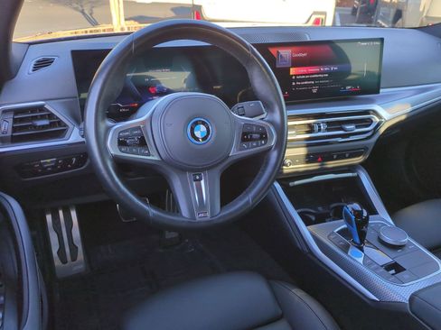 Used 2023 BMW i4 eDrive40 w/ M Sport Package image 29