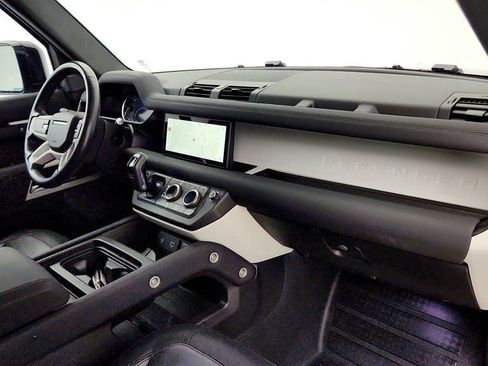 Used 2023 Land Rover Defender 110 X-Dynamic SE AWD/4WD image 27