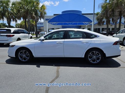 Used 2024 Honda Accord EX image 2