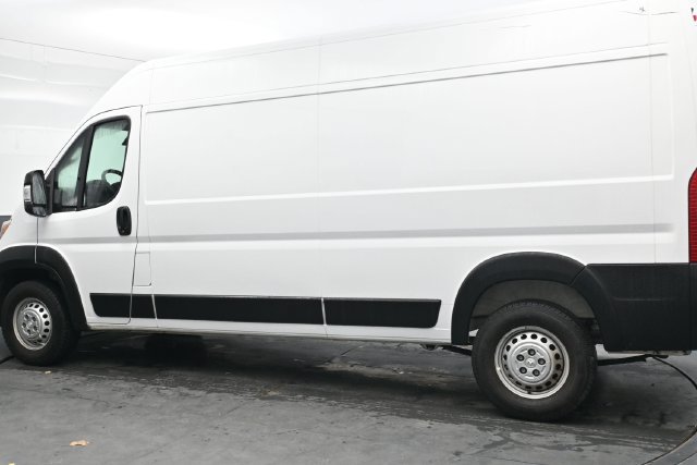 Used 2026 RAM ProMaster 2500 w/ Convenience Group FWD image 4