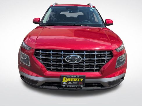 Certified 2023 Hyundai Venue SEL image 9