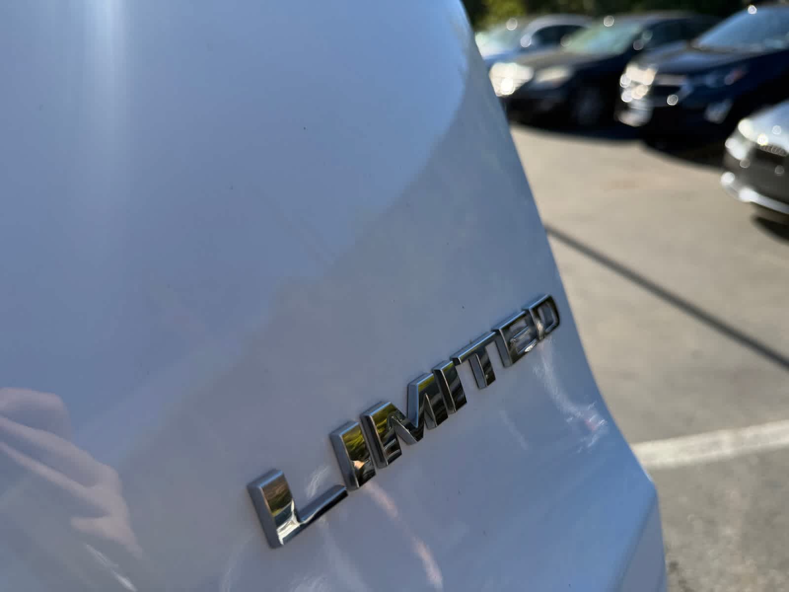 Used 2020 Jeep Cherokee Limited AWD/4WD image 27