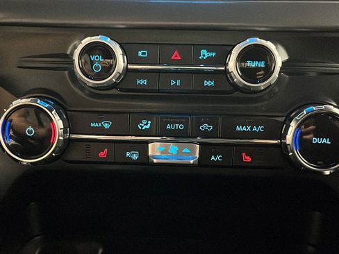 Used 2025 Ford F150 XLT w/ Equipment Group 302A MID AWD/4WD image 19