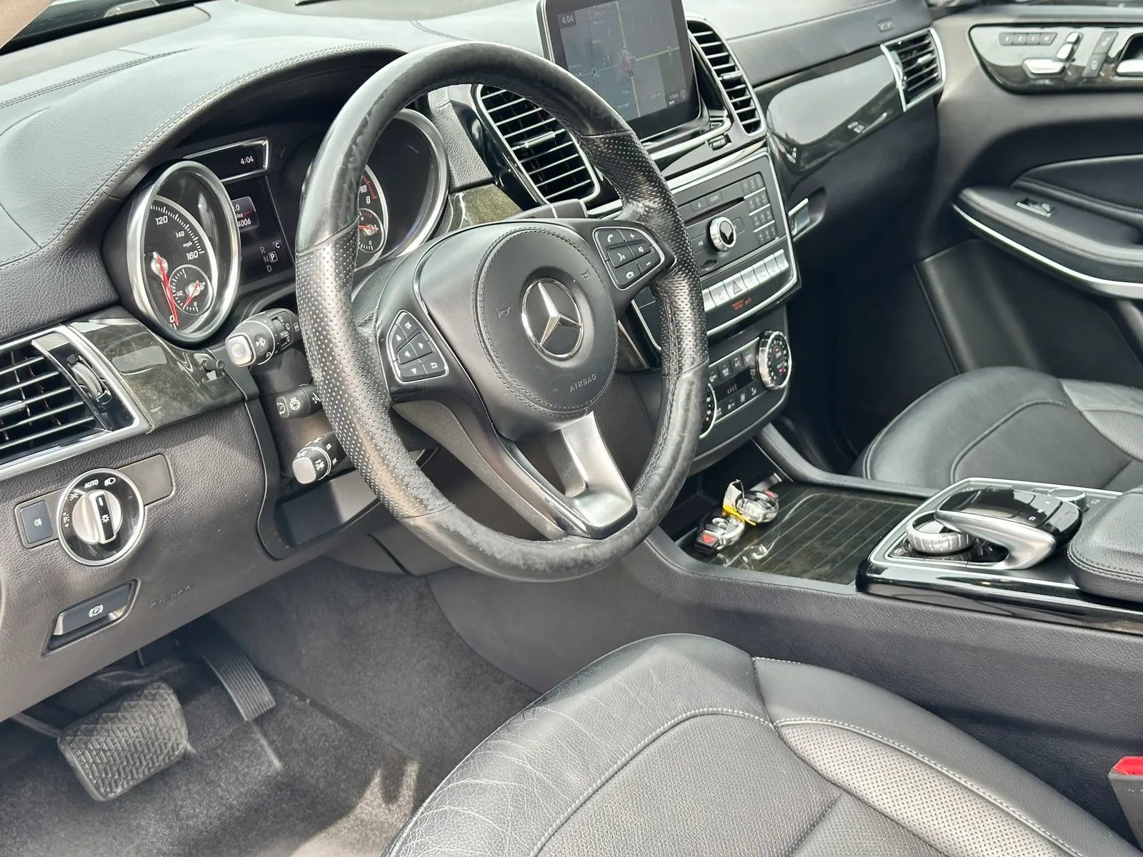 Used 2018 Mercedes-Benz GLS 550 4MATIC w/ Driver Assistance Package image 10