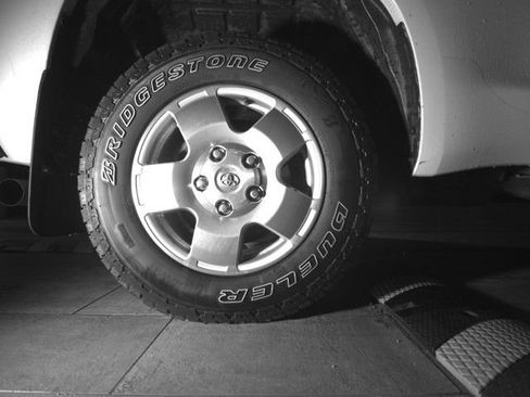 Used 2014 Toyota Tundra SR AWD/4WD image 10