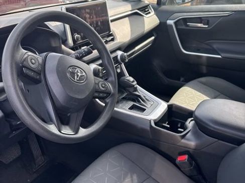 Used 2024 Toyota RAV4 XLE image 7