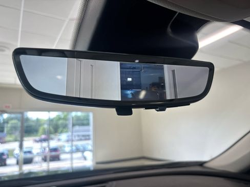 Used 2023 Buick Envision Avenir image 34