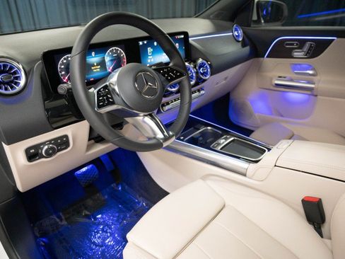New 2026 Mercedes-Benz GLA 250 image 12