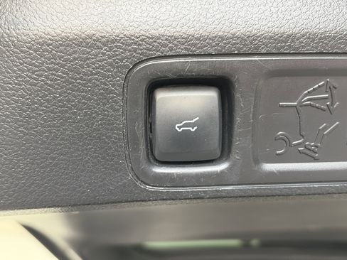 Used 2019 Ford Expedition Max Platinum AWD/4WD image 21
