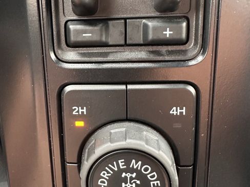 Used 2026 Ford F350 Lariat w/ Tremor Off-Road Package AWD/4WD image 23