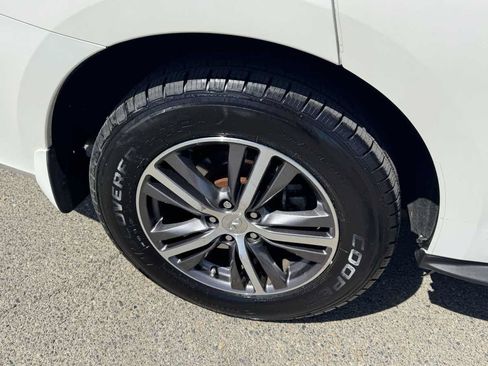 Used 2019 INFINITI QX60 Luxe w/ Essential Package AWD/4WD image 42