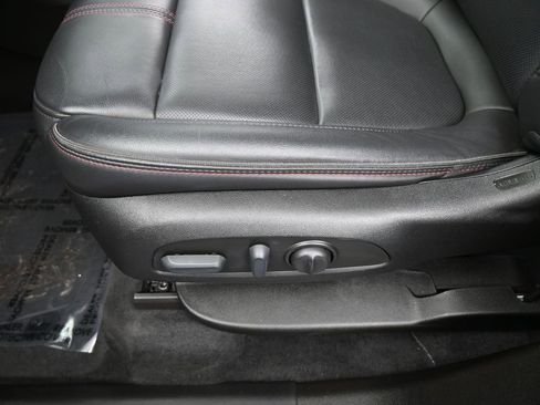 Used 2023 Chevrolet Traverse RS image 15