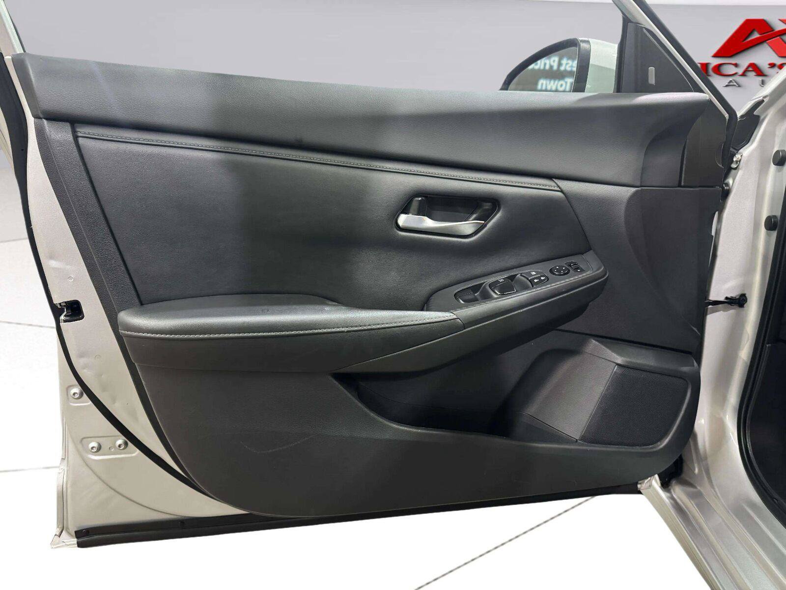 Used 2021 Nissan Sentra SV FWD image 13