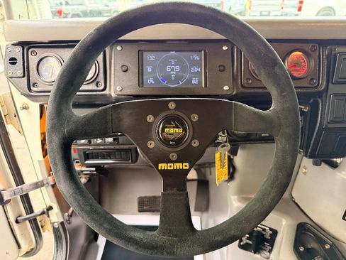 Used 1995 HUMMER H1 4-Door Wagon image 17