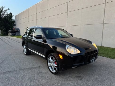 Used 2006 Porsche Cayenne Turbo image 9