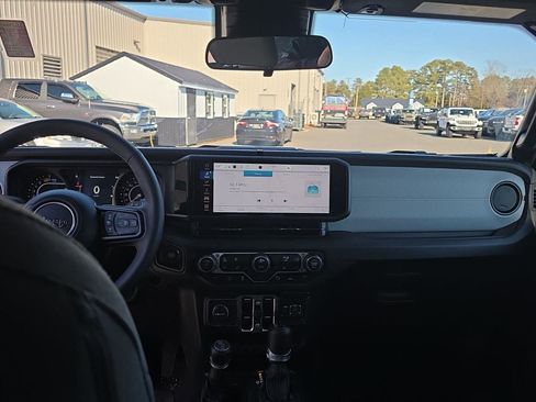 Used 2025 Jeep Wrangler Sport S image 5