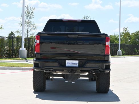 Used 2023 Chevrolet Silverado 1500 LT Trail Boss w/ LT Trail Boss Premium Package AWD/4WD image 8