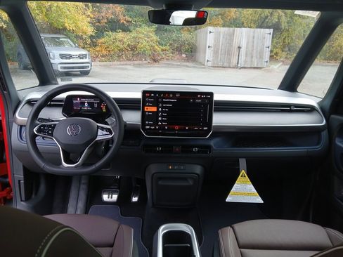 New 2025 Volkswagen ID. Buzz Pro S Plus image 12