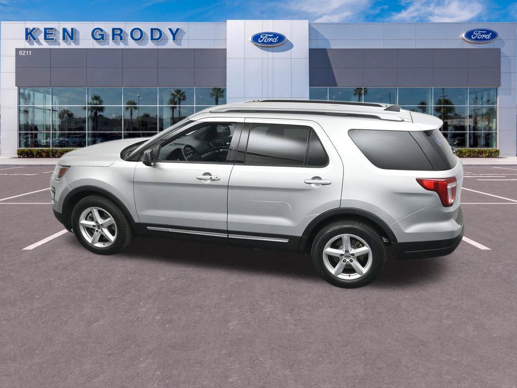 Used 2018 Ford Explorer XLT FWD image 16