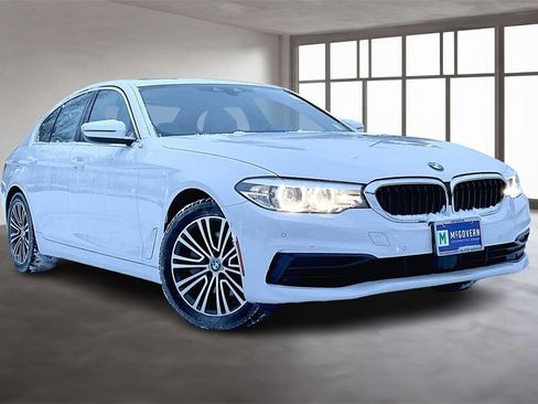 Used 2019 BMW 540i xDrive image 3