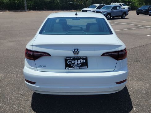 Used 2019 Volkswagen Jetta SEL FWD image 4