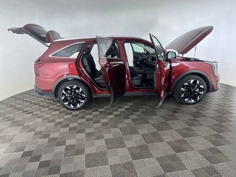 Certified 2025 Kia Sorento EX w/ Panoramic Sunroof Package FWD image 15