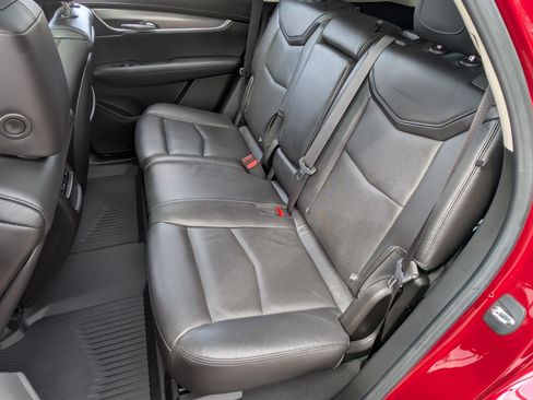 Used 2019 Cadillac XT5 Luxury image 18